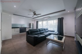 1 Bed Condo For Rent In Pratumnak-Tudor Court
