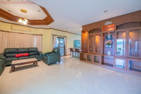 3 Beds House For Rent In Naklua-Baan Chalita 1