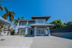 5 Beds House For Sale In East Pattaya-Not In A Village