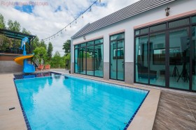 5 Beds House For Sale In Jomtien-Not In A Village