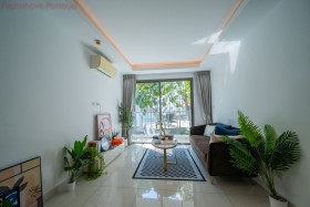 1 Bed Condo For Sale In Jomtien-Laguna Beach Resort 1