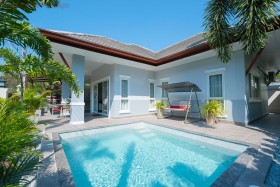 3 Beds House For Sale In Ban Amphur-Baan Dusit Pattaya View