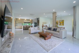 3 Beds House For Sale In East Pattaya-Baan Suan Neramit