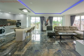 3 Beds Condo For Rent In Pratumnak - Pattaya Hill Resort